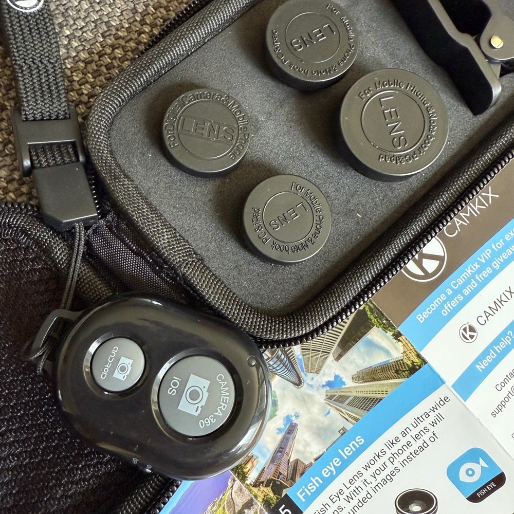 Universal Black Clip-On Smartphone Lens Kit